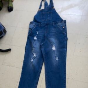 NO BOUNDRIES EUC 3CL DENIM BIB OVERALLS DISTRESSED  WOMENS